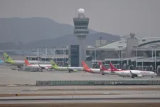 Észak-koreai szemeteszsákok landoltak a szöuli reptéren, le kellett zárni a kifutópályákat