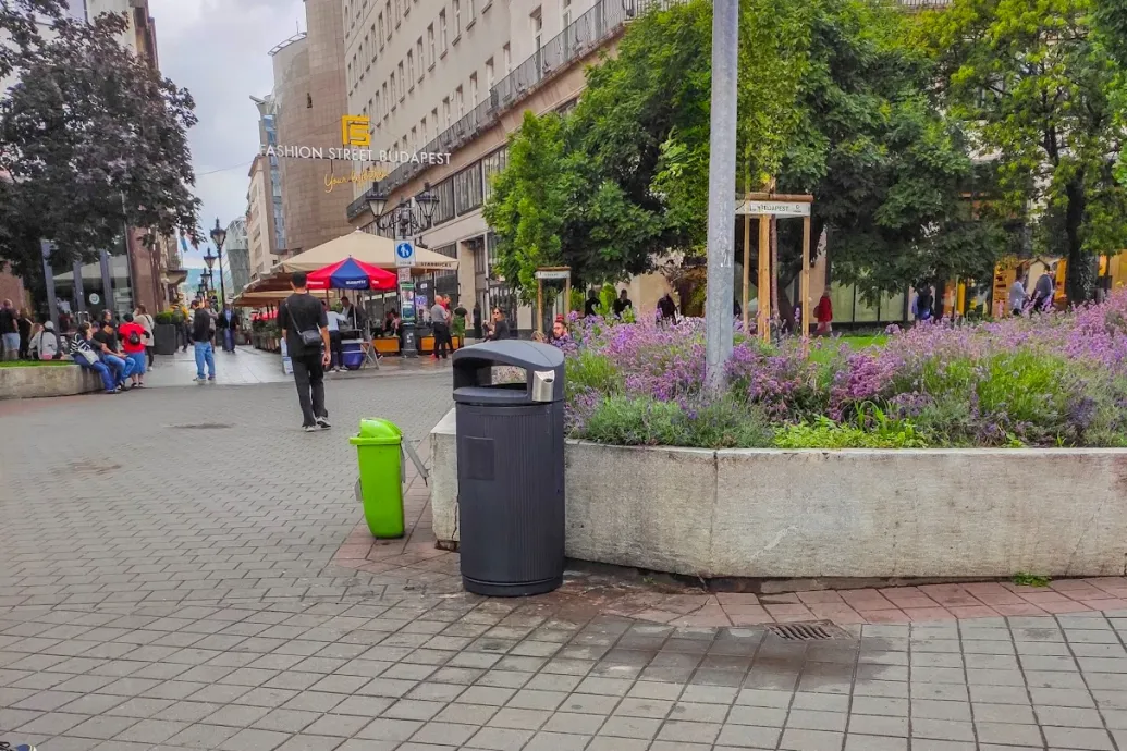 54 új köztéri kukát kap a főváros