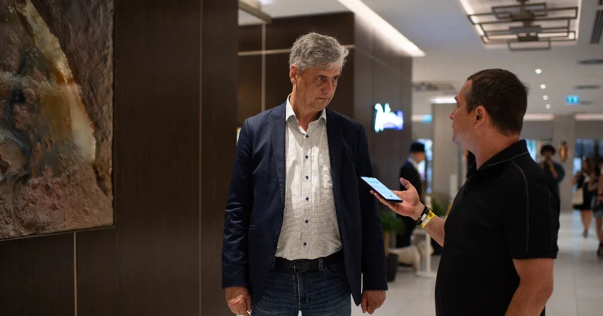 Gréczy Zsolt szerint Lendvai Ildikó a baloldal temetkezési vállalkozójának állt