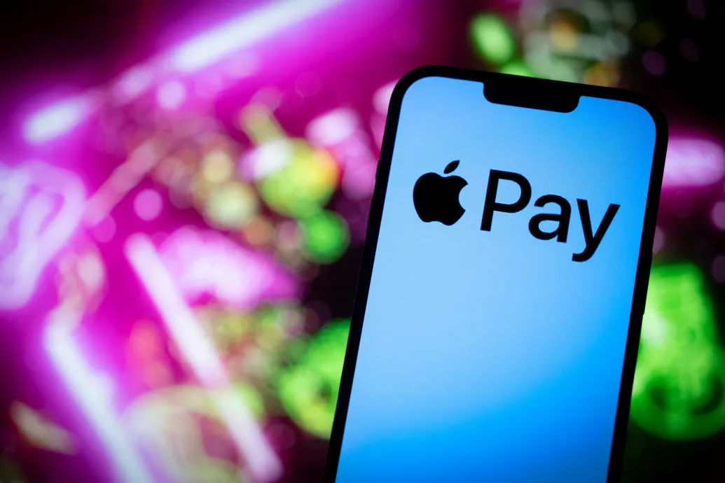 Megbolondult az Apple Pay, tömegesen von le pénzt a használóktól