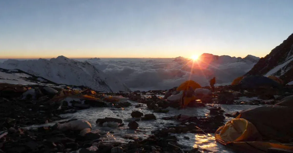 Olvad a hó Mount Everesten, egyre több holttest kerül elő