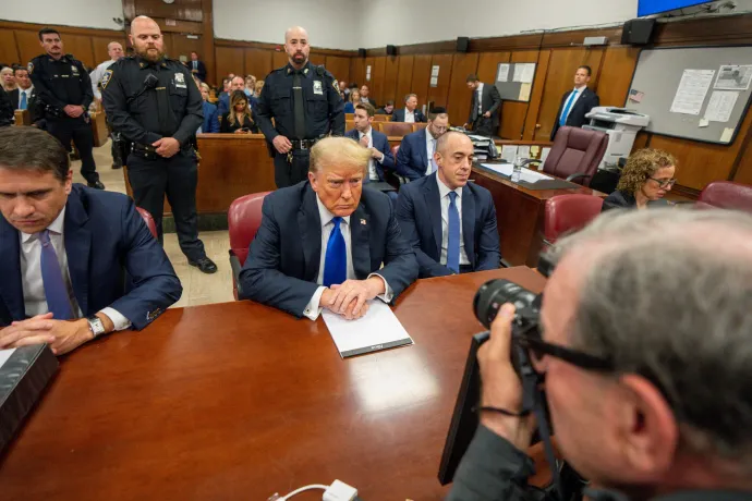 Donald Trump a manhattani büntetőbíróságon 2024. május 30-án – Fotó: Steven Hirsch / Reuters