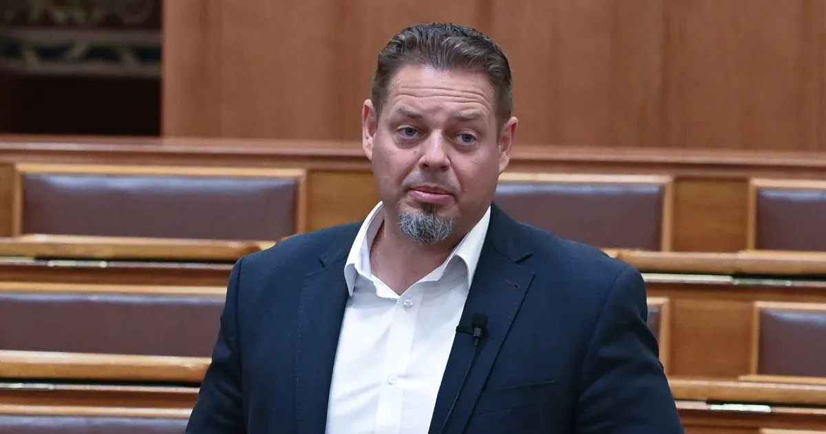 Keresztes László Lóránt: Egy év alatt több fekvőt nyomok, mint ahány szavazója van az LMP-nek