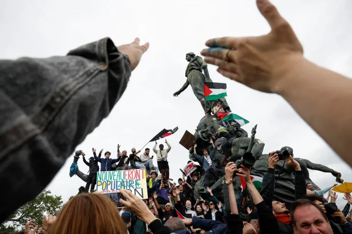 A szélsőjobboldal előretörése ellen szervezett tüntetés Párizsban 2024. június 15-én – Fotó: Benoit Tessier / Reuters