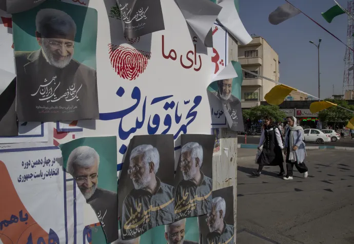 Szaíd Dzsalili választási plakátjai Teheránban – Fotó: Morteza Nikoubazl / NurPhoto / Getty Images