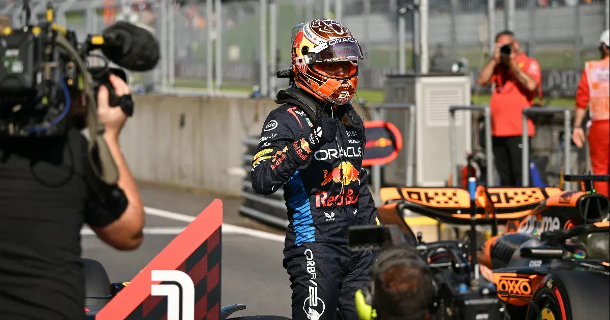 Hajszállal, de megszerezte a sprintfutam első helyét Verstappen Ausztriában