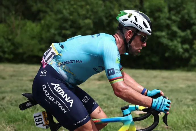Cavendish szenvedett, hányt, de túlélte a Tour de France 1. szakaszát