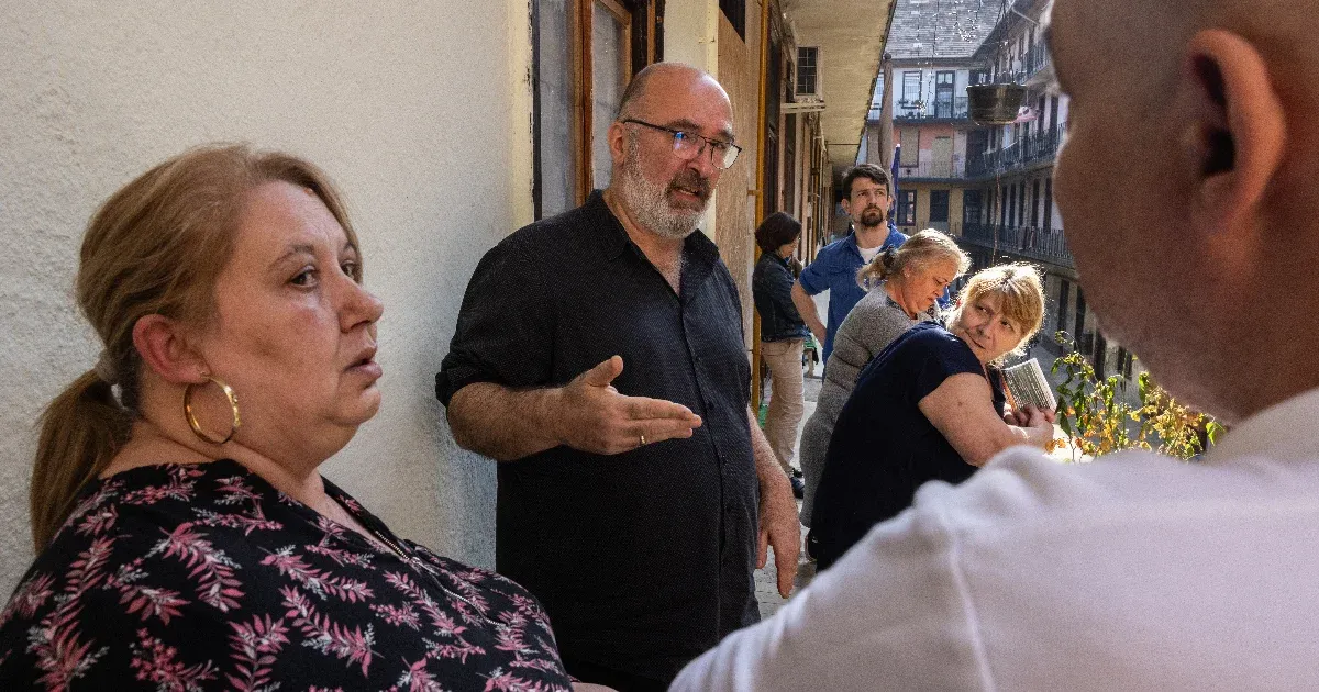 Egy évvel több idejük van, de Pikóéknak kell megoldani az NKE-bővítéssel kiszorulók lakhatását