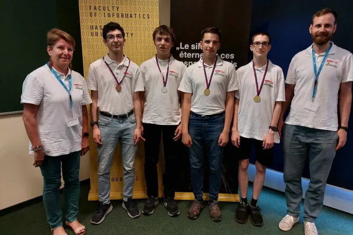 Kiemelkedően szerepeltek a magyar diákok a Közép-Európai Informatikai Diákolimpián