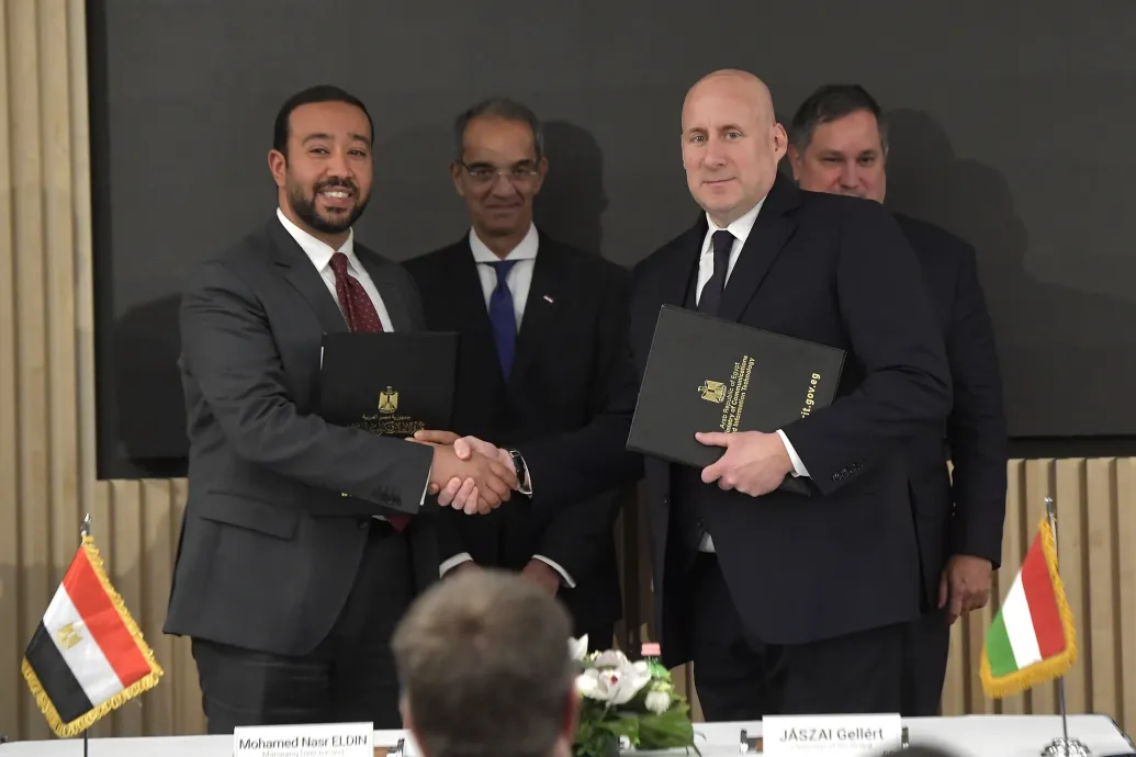 Megint Egyiptomban üzletel a 4iG, 220 milliárd forintos szerződést írt alá
