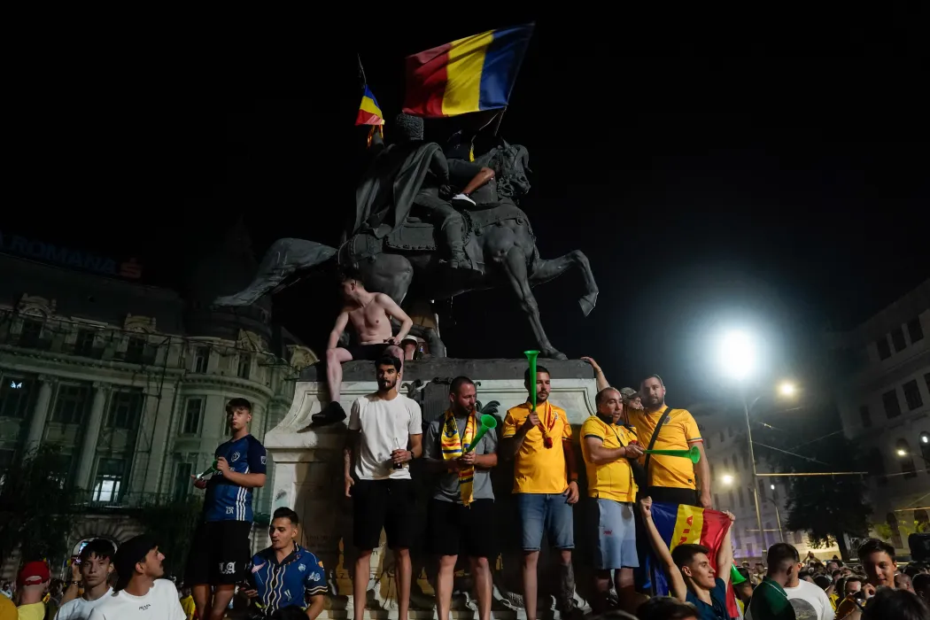 Több mint húsz évet kellett várni arra, hogy a román válogatottat ünnepelhessék Bukarestben – Fotó: George Călin / Inquam Photos