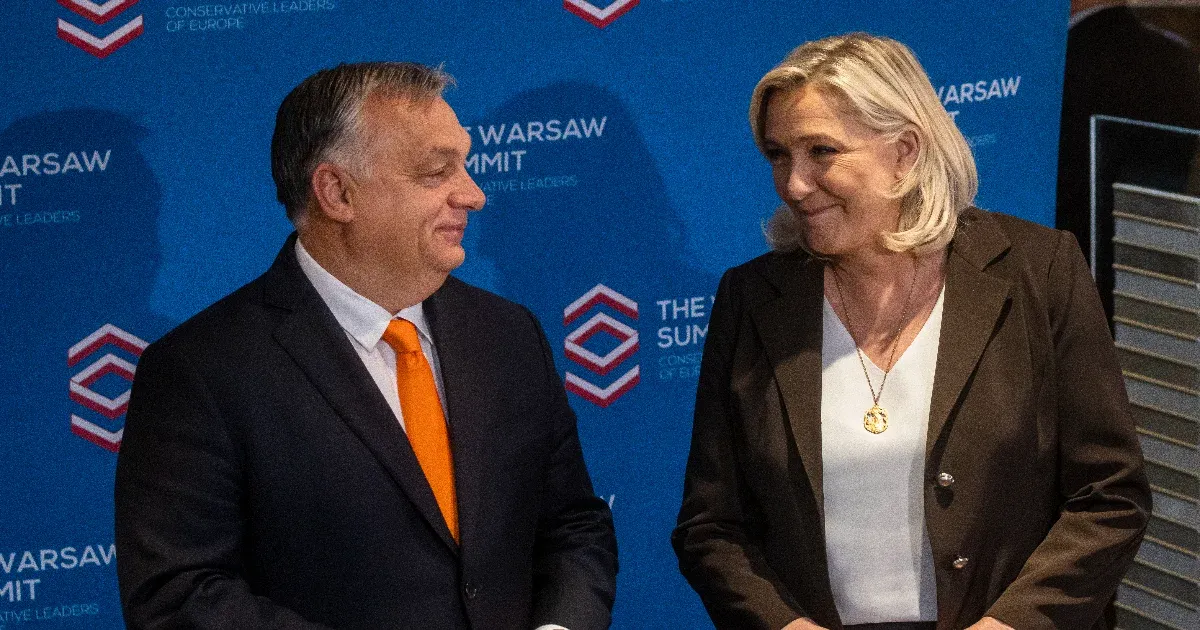 Bloomberg: Le Penék a francia választások után átmehetnek Orbánék készülő EP-frakciójába
