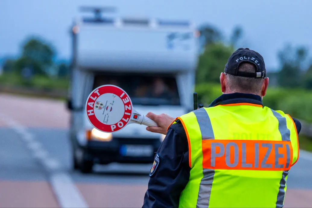 Akár a jogosítványát is elveszítheti, aki nem ismeri az új német szabályokat a fűfogyasztásról