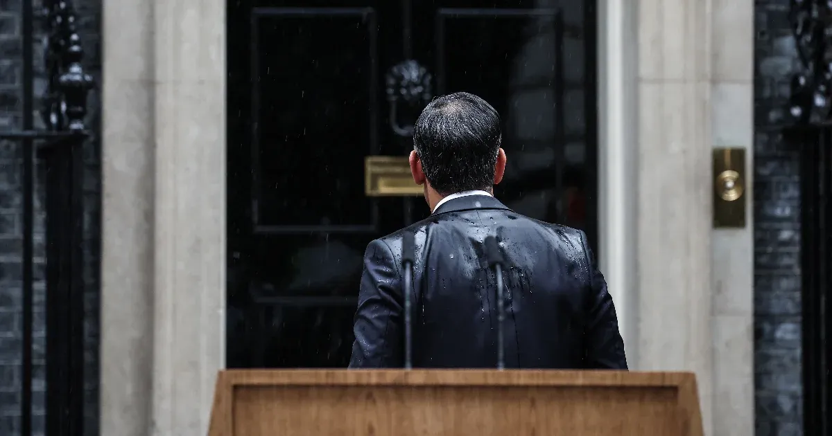 A brit történelem legnagyobb kormánypárti bukását szenvedhetik el a konzervatívok