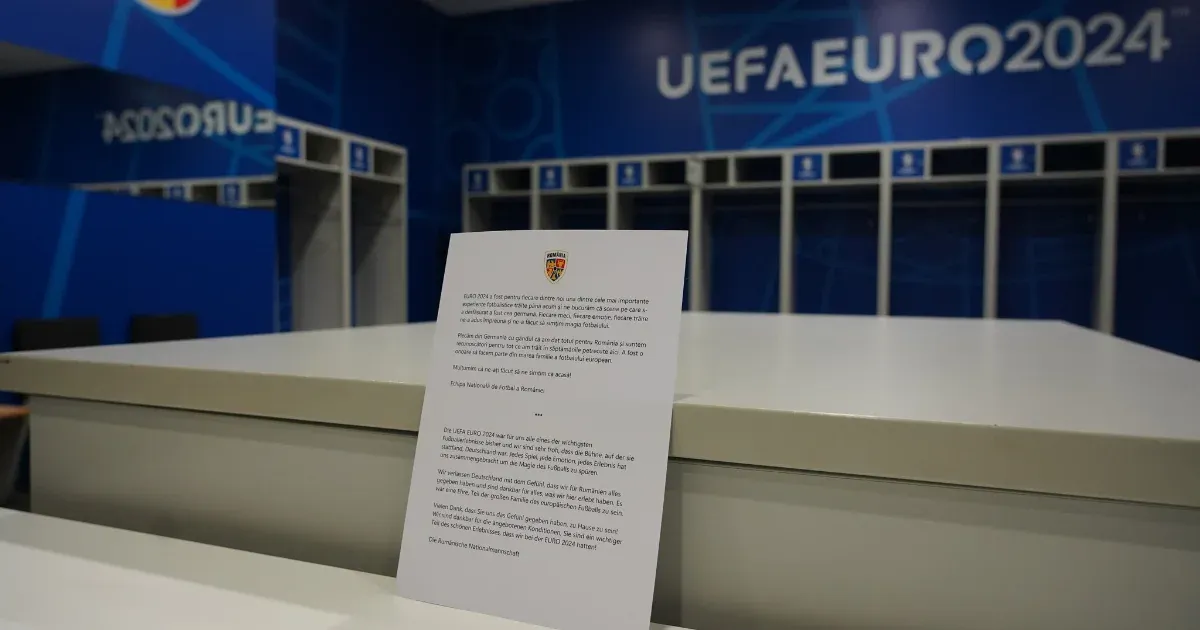 Fueron eliminados de la Eurocopa, pero los rumanos limpiaron el vestuario tras ellos.