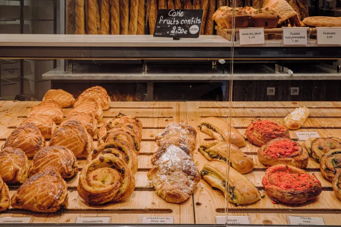 Miért kerül többe egy pisztáciás croissant Budapesten, mint Párizsban?