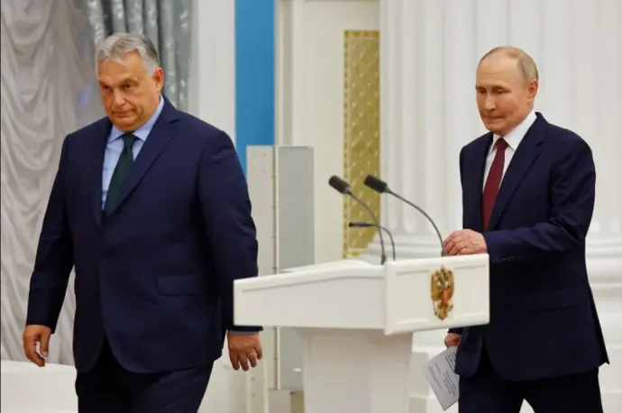 Viktor Orbán and Vladimir Putin arrive for the press conference after the talks in Moscow, 5 July 2024 – Photo: Evgenia Novozhenina / Reuters