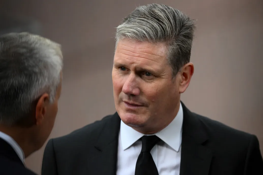 Megalakította kormányát Sir Keir Starmer brit miniszterelnök