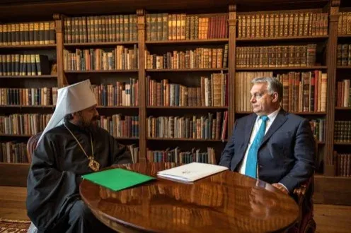 Nem árulja el a kormány, hogyan kaphatott magyar állampolgárságot pár hónap alatt az orosz ortodox egyház feje