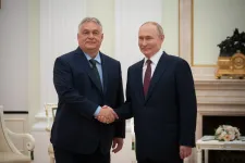 Rácz András: Putyin látványosan bolondot csinált Orbánból