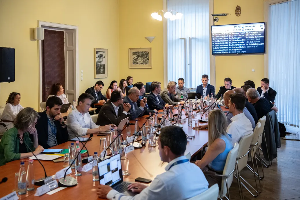 Július 9-től kezdve három napon keresztül számolhatják újra a főpolgármester-választáson leadott szavazatokat