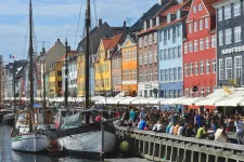 Ingyen ebédet, kávét, bort, kajakozást kaphat, aki Koppenhágában turistaként jól viselkedik