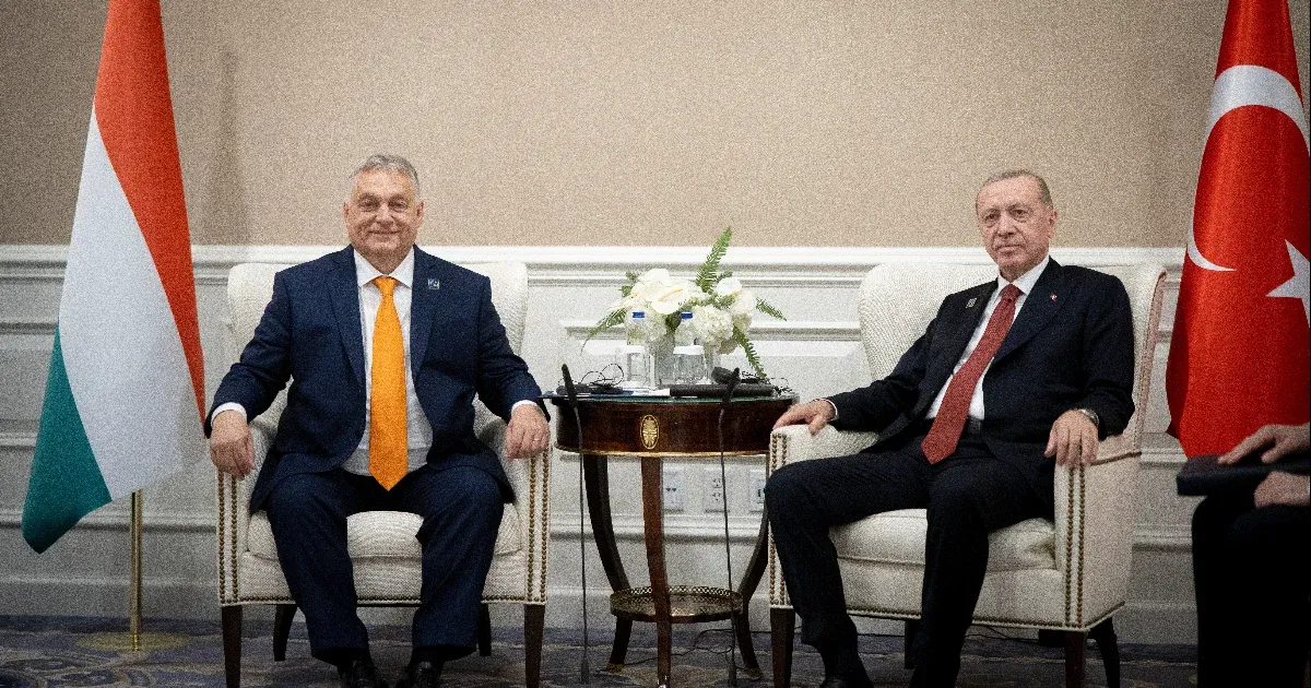 Orbán a magyar „békemisszió” támogatását kérte Erdoğantól Washingtonban