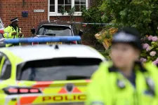 Megtalálták a férfit, akit azzal gyanúsítanak, hogy meggyilkolta a BBC műsorvezetőjének lányait és feleségét