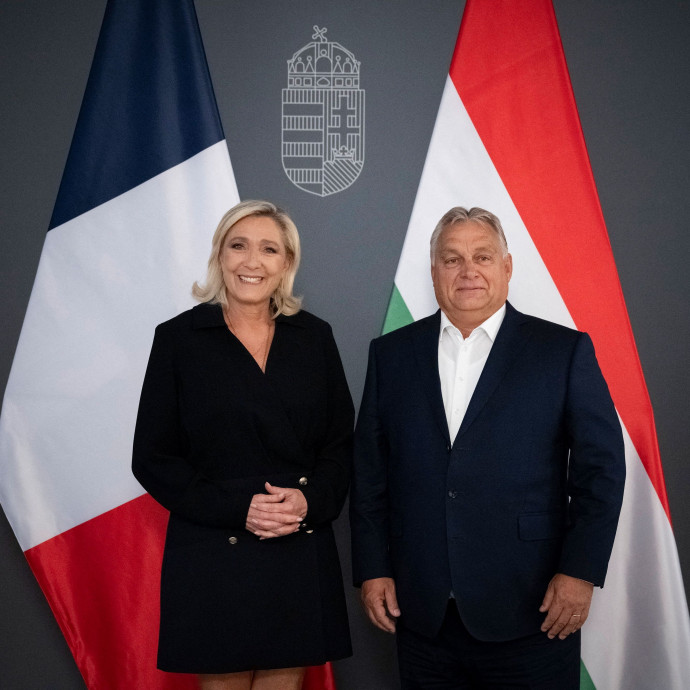 Szédítő pávatáncot hozott, de csak mérsékelten növeli Orbán befolyását az EP jobbra tolódása