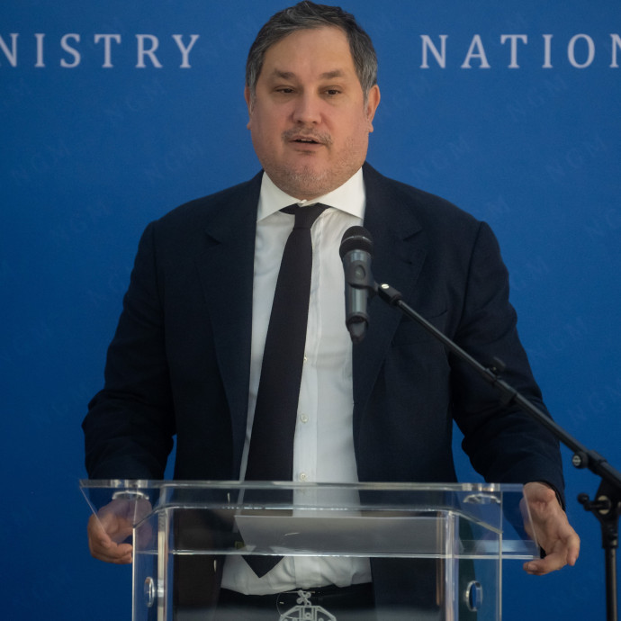 150 milliárd forint bevételről mond le a kormány a három megszűnő különadóval