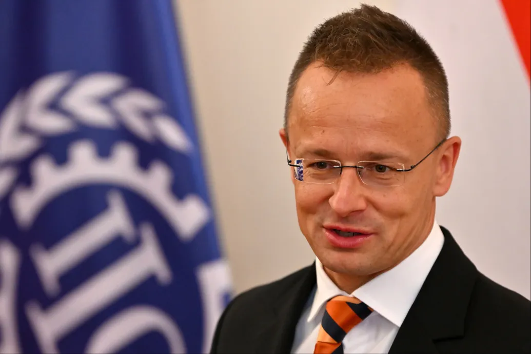 Szijjártó nem szeretné, ha a NATO Kína-ellenes blokká válna