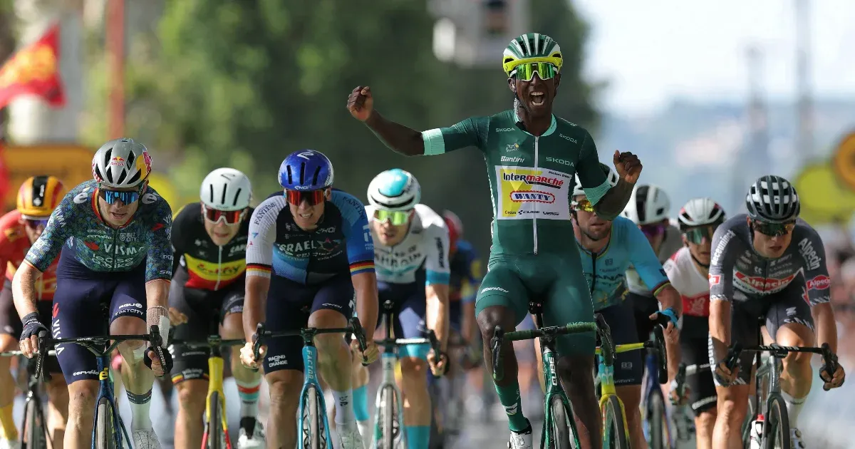 Triplázott Biniam Girmay, aki első fekete-afrikai bringásként nyert szakaszt a Tour de France-on