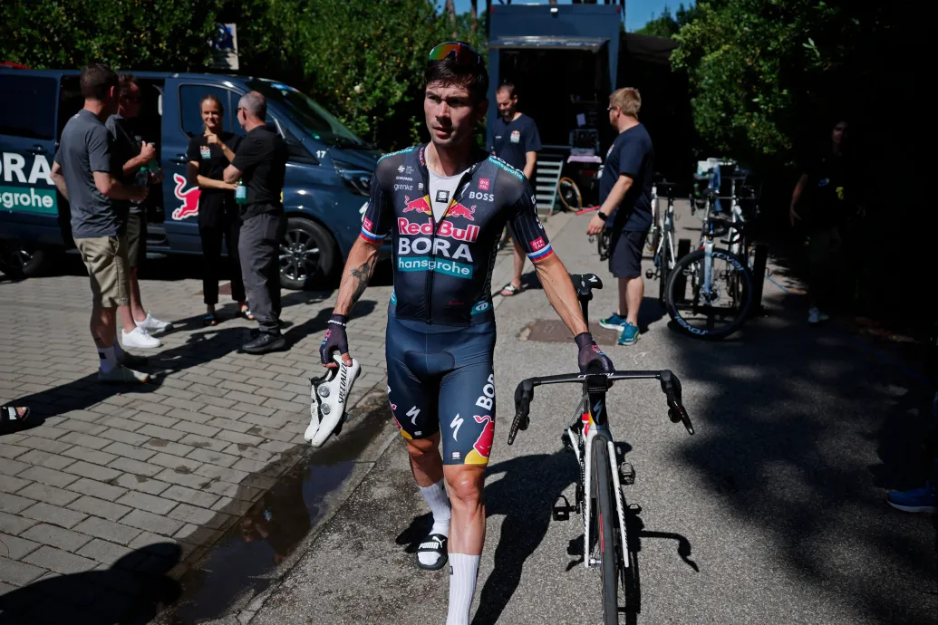 Feladta a Tour de France-t Primož Roglič, a négy nagy egyike