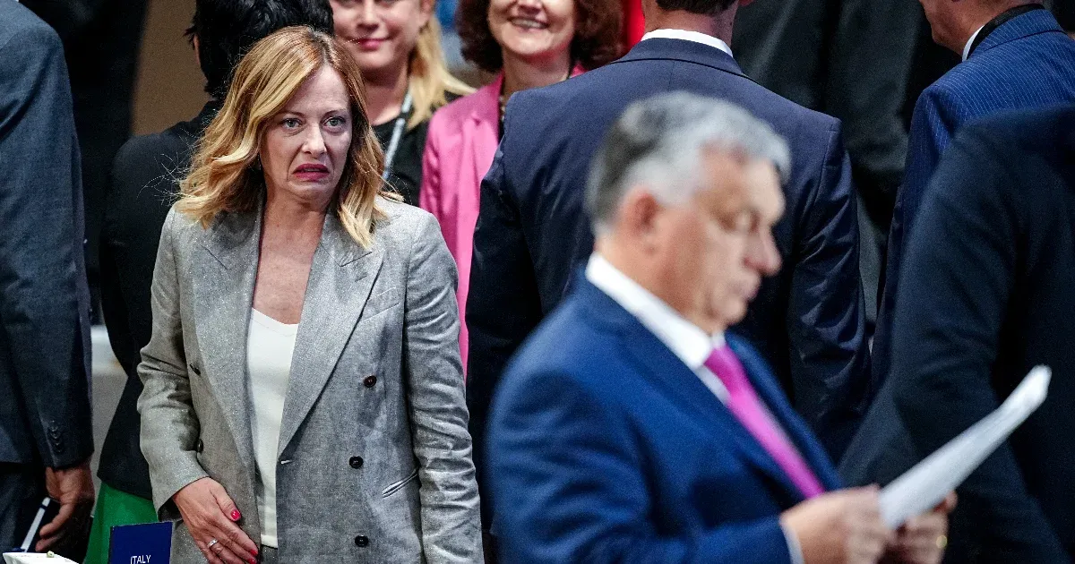 Elhúzódó szkanderezés vagy egyesülés lesz Meloniék és Orbánék versenyéből?