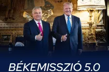 Eltűnt a soros elnökség logója Orbán új békemissziós fotójáról