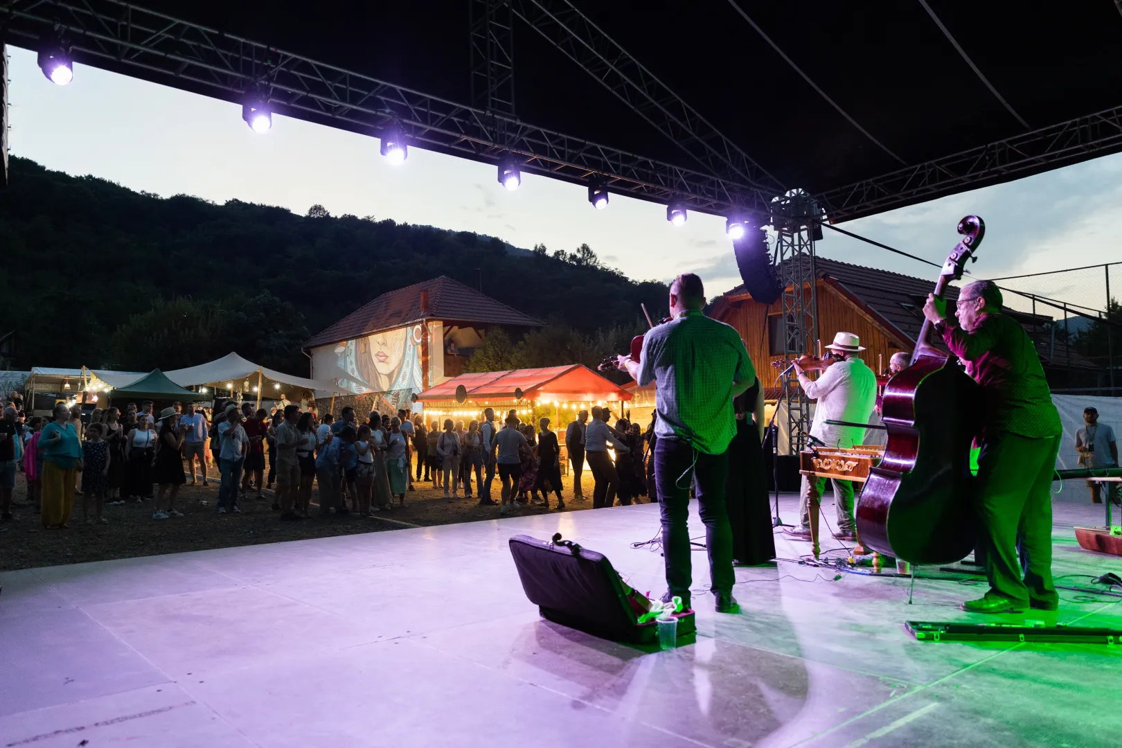 Szalonna és bandája a Folk udvarban – Fotó: Tóth Helga / Transtelex