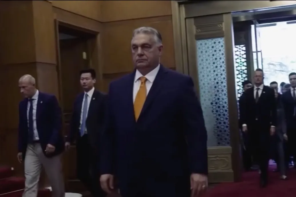 Lassított felvételekkel és az akciófilmekhez illő zenei aláfestéssel turbózták fel Orbán béke körútjáról szóló videóját