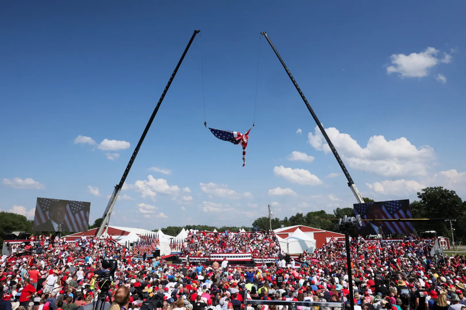 A Pennsylvania állambeli Butlerben rendezett kampánygyűlés helyszíne – Fotó: Brendan Mcdermid