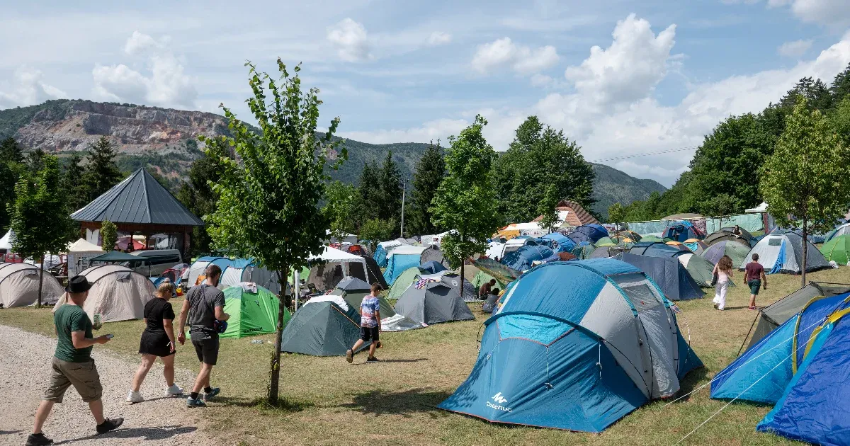 A gombaszögi tábor szervezői megvétózták a Magyar Péterrel tervezett beszélgetést