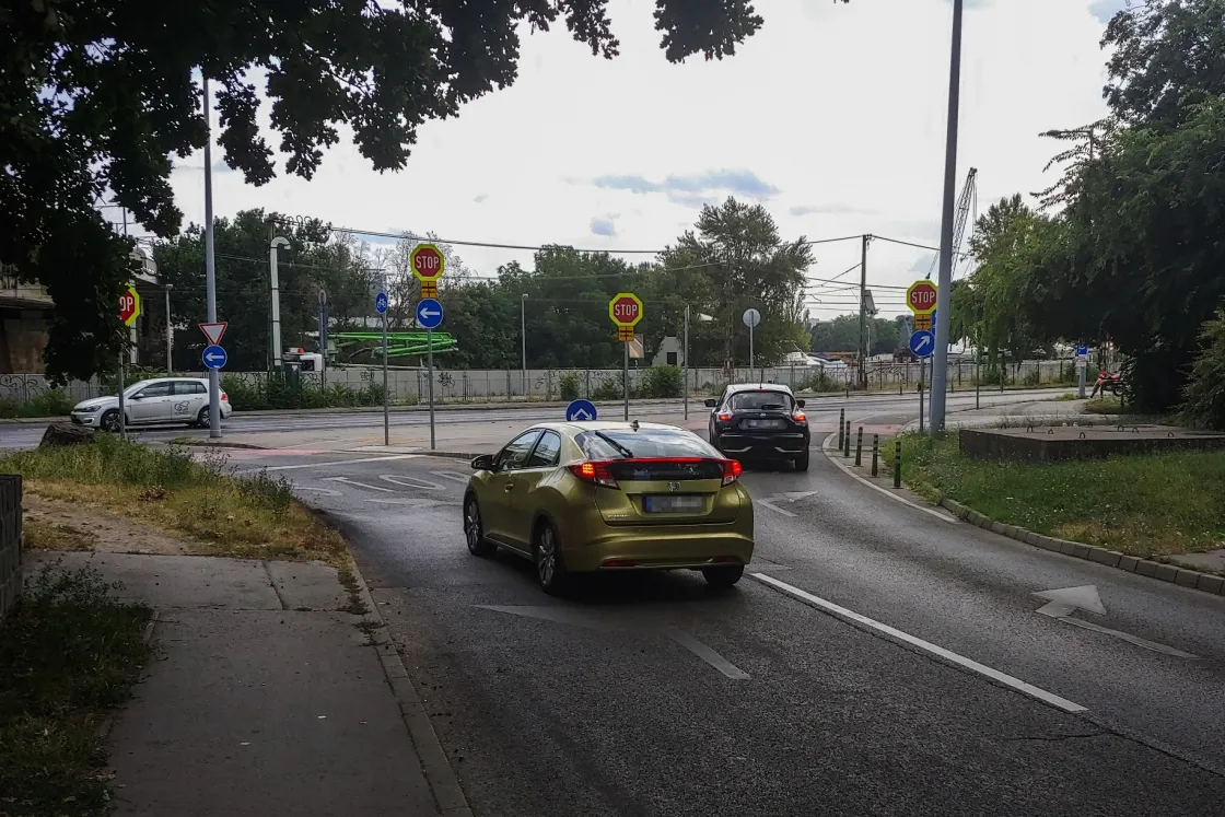 Hiába a halálos gázolás, a magyar autósok még most sem értik a stoptáblát