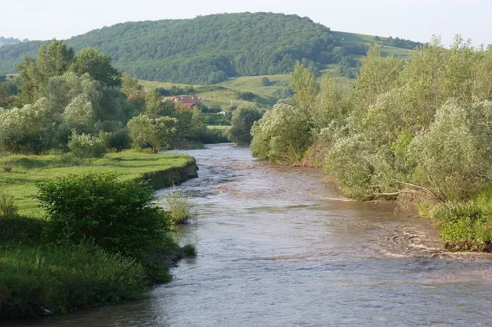 Több erdélyi folyóra árvízvédelmi készültséget rendeltek el