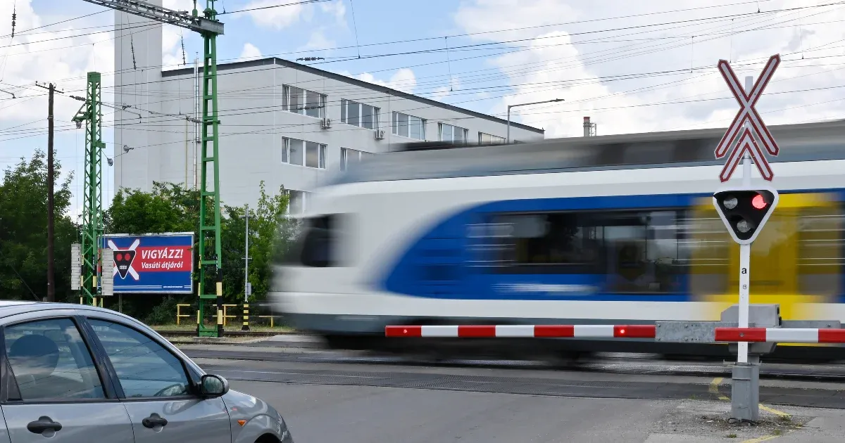 Hiába kéri a MÁV az utazások elhalasztását, júniusban 62 százalékkal többen utaztak vonatokon, mint egy éve
