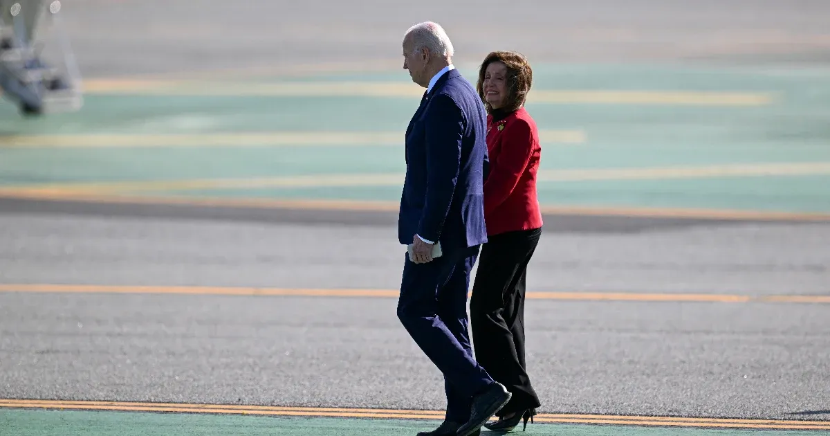 A volt demokrata házelnök arról beszélt Bidennek, hogy a felmérések alapján nem tud nyerni Trump ellen