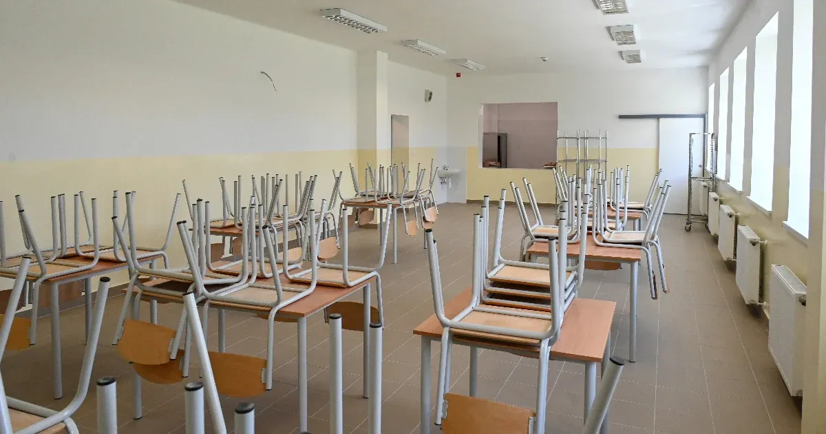 Szeptembertől nem vihető be az iskolákba „tanulást akadályozó” tárgy