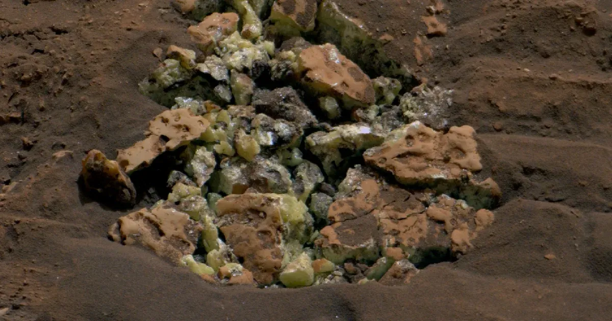 NASA's Mars rover finds crystals of elemental sulfur