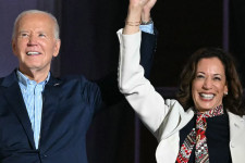 Mennyi esélye van Kamala Harrisnek legyőzni Trumpot?