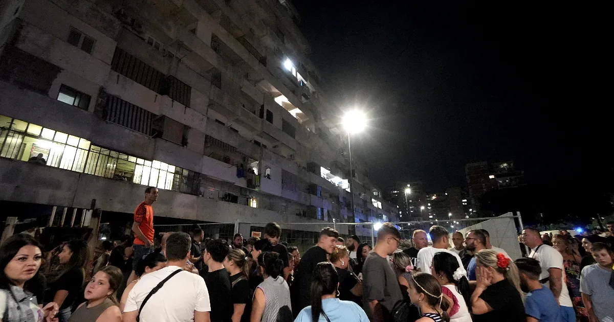 Leszakadt Nápoly hírhedt tömbházának egyik függőfolyosója, ketten meghaltak