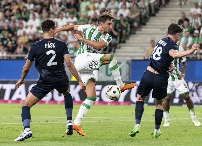 Alekszandar Pesics a labdarúgó Bajnokok Ligája selejtezőjének 2. fordulójában játszott Ferencvárosi TC – The New Saints mérkőzésen a Groupama Arénában 2024. július 23-án – Fotó: Szigetváry Zsolt / MTI