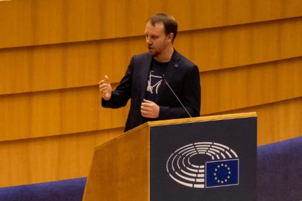 Pegasussal akarták megfertőzni egy német EP-képviselő telefonját