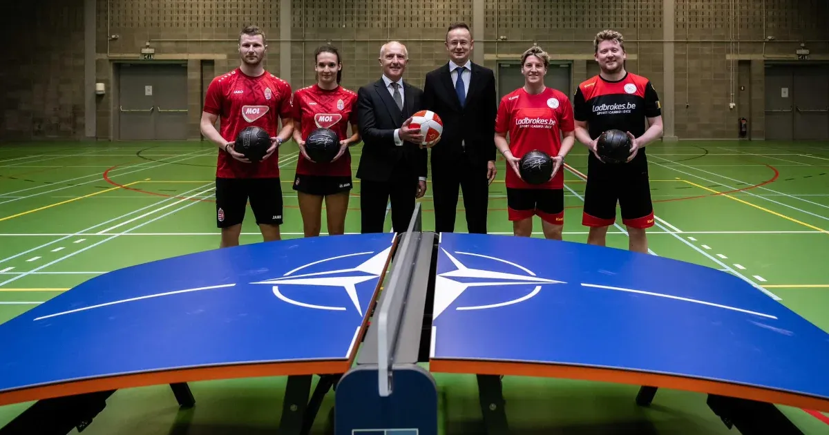 Szinte az összes dolgozóját kirúgta a biatorbágyi üzem, ahol Gattyánék Teqball-asztalait gyártják